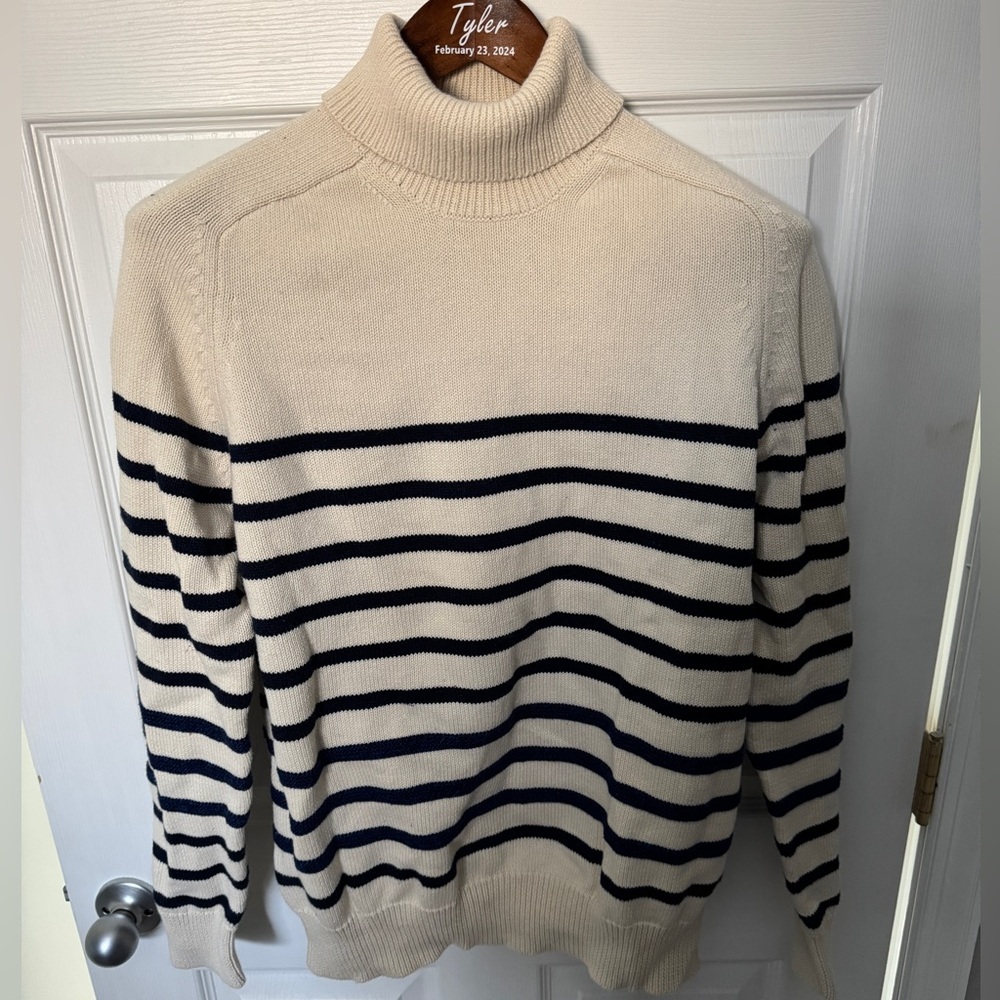 American Eagle Men’s 100% Cotton Turtleneck Sweater - Size Large